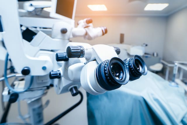 眼科手術用顕微鏡