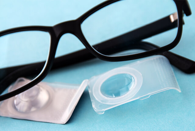眼鏡とコンタクトレンズ